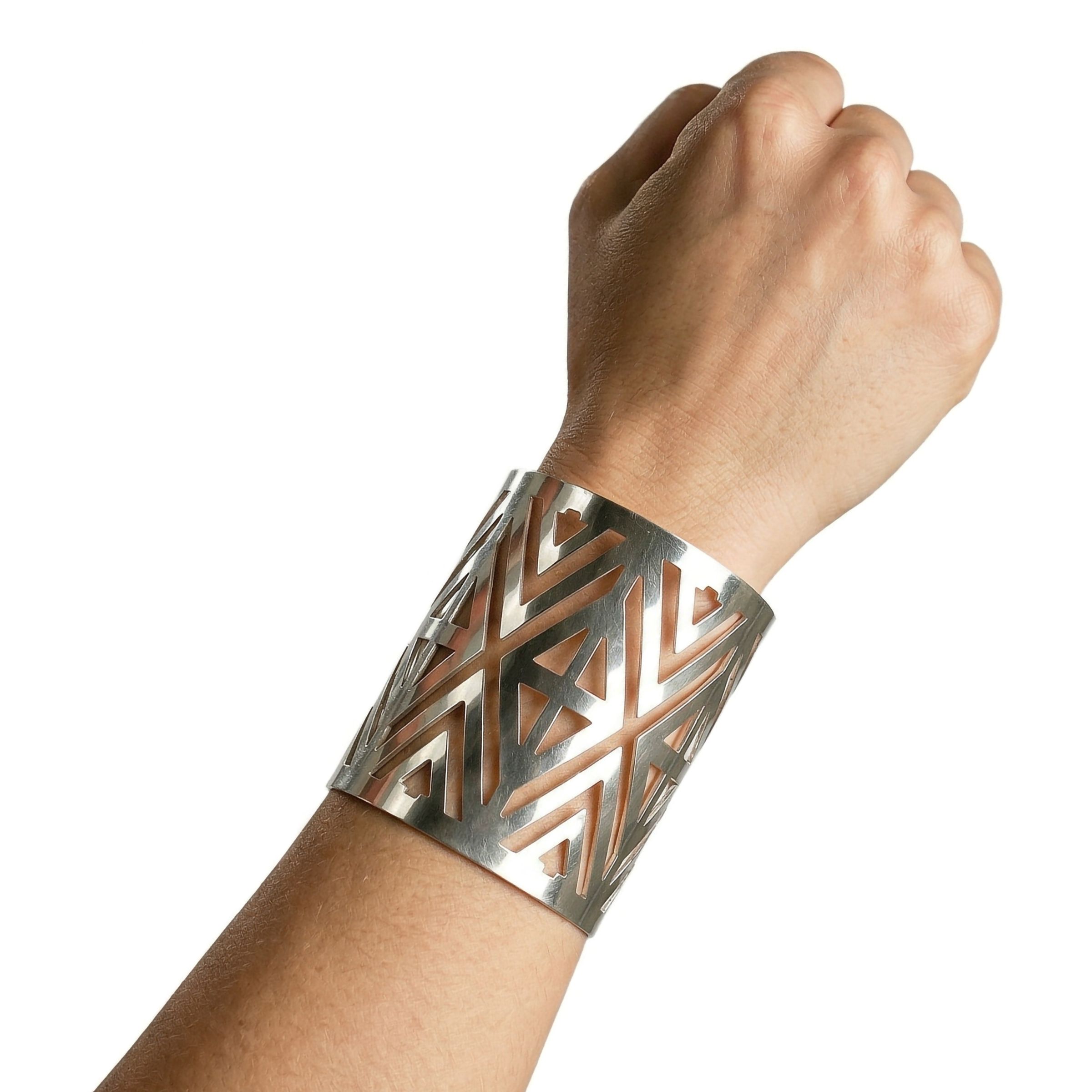 Bild föreställande produkten Armband Futuristiskt Silver